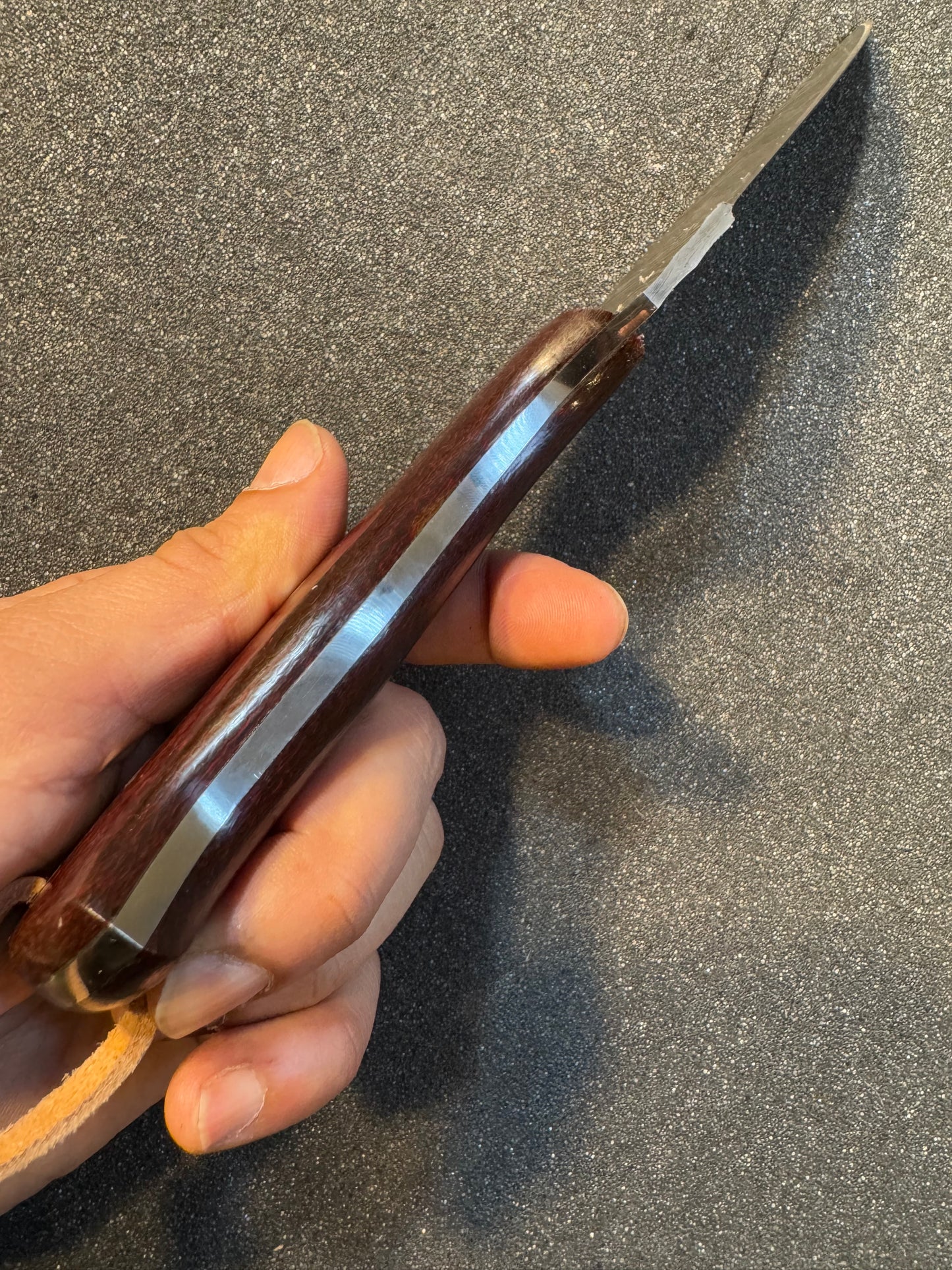 Damascus blade with micarta handle