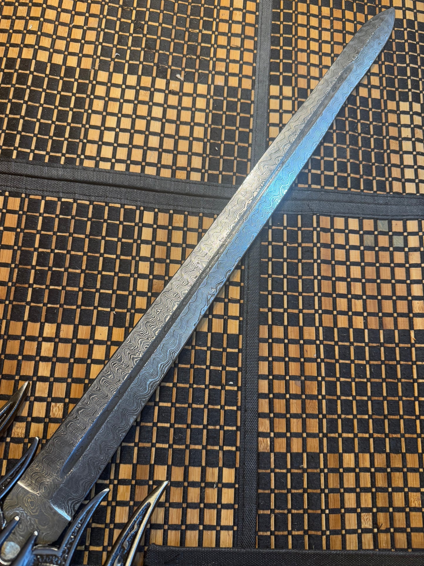 Damascus sword