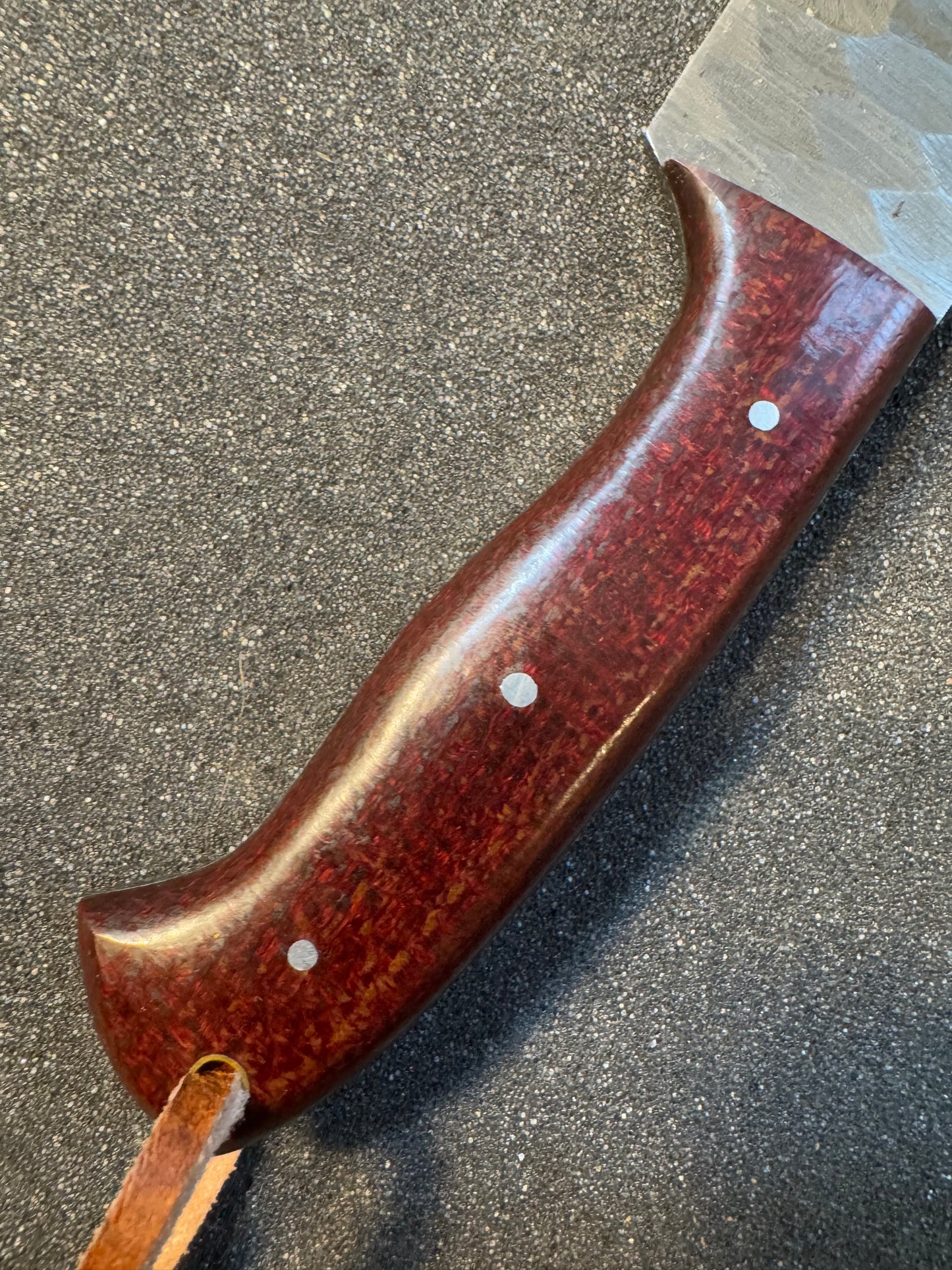 Damascus blade with micarta handle