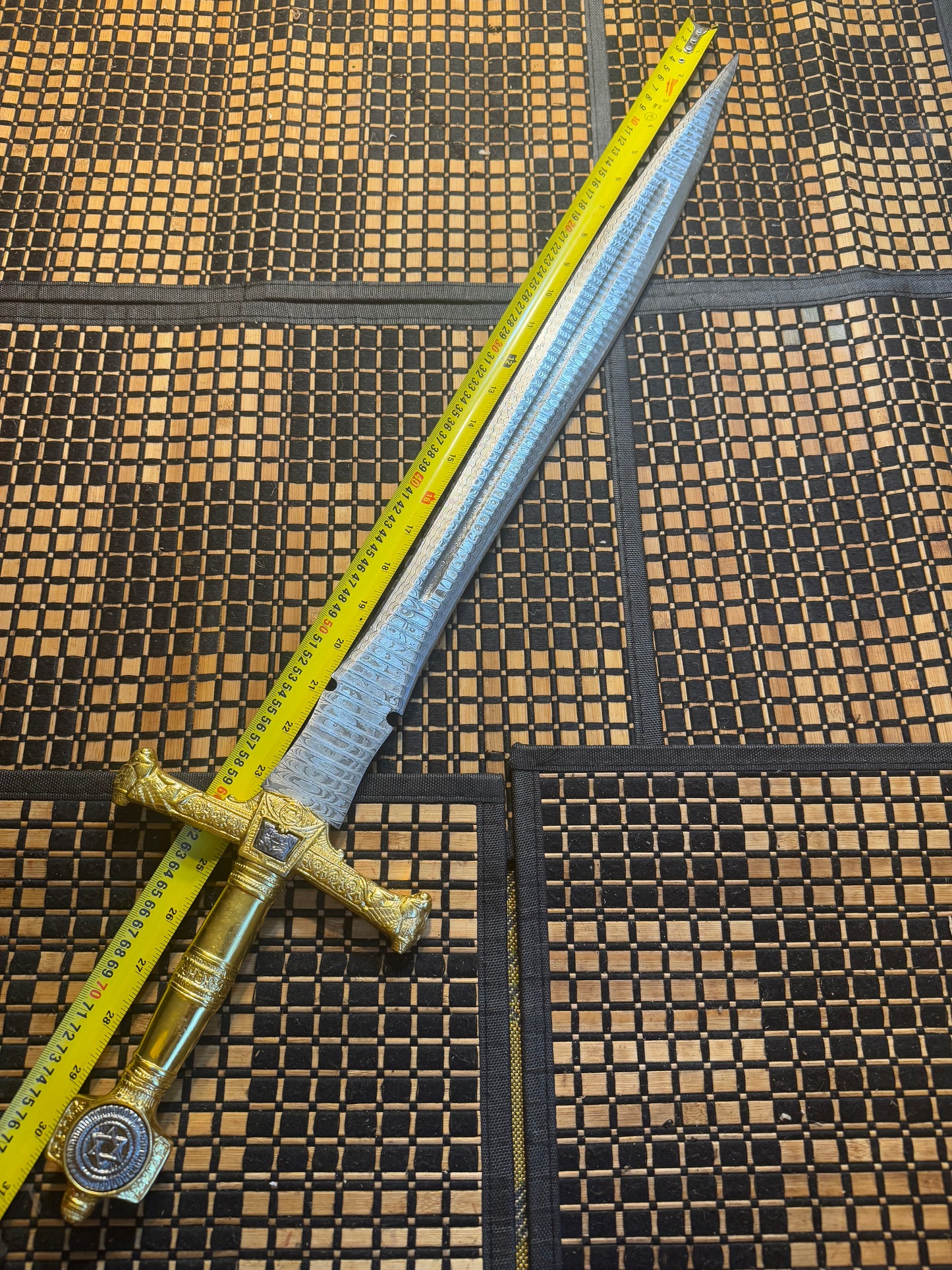 Damascus sword