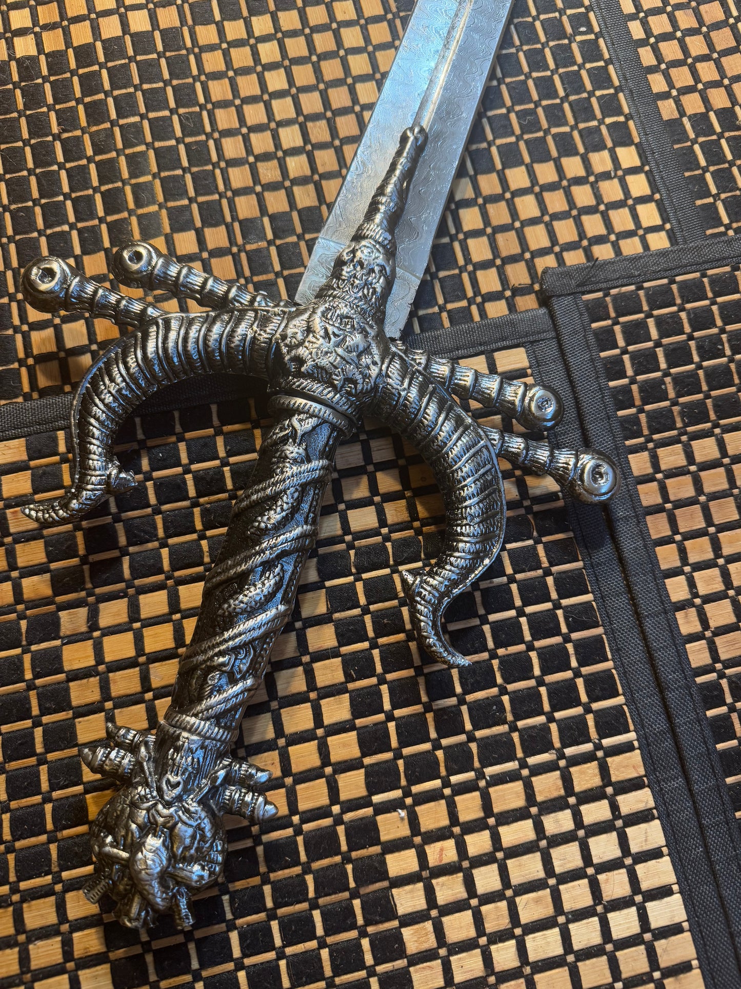 Damascus sword