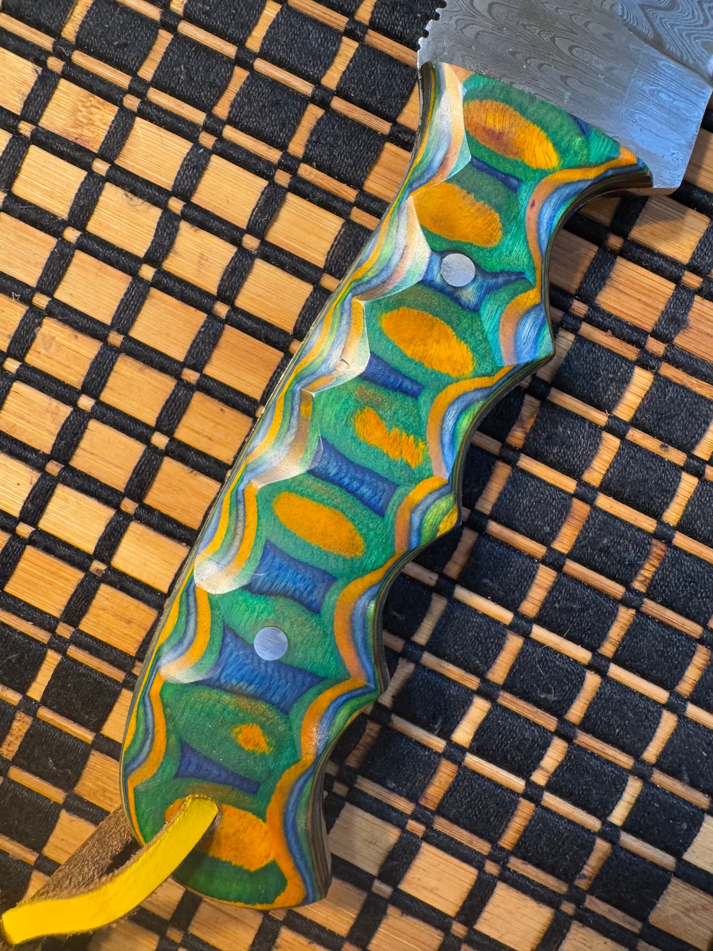 Damascus knife with leather sheath