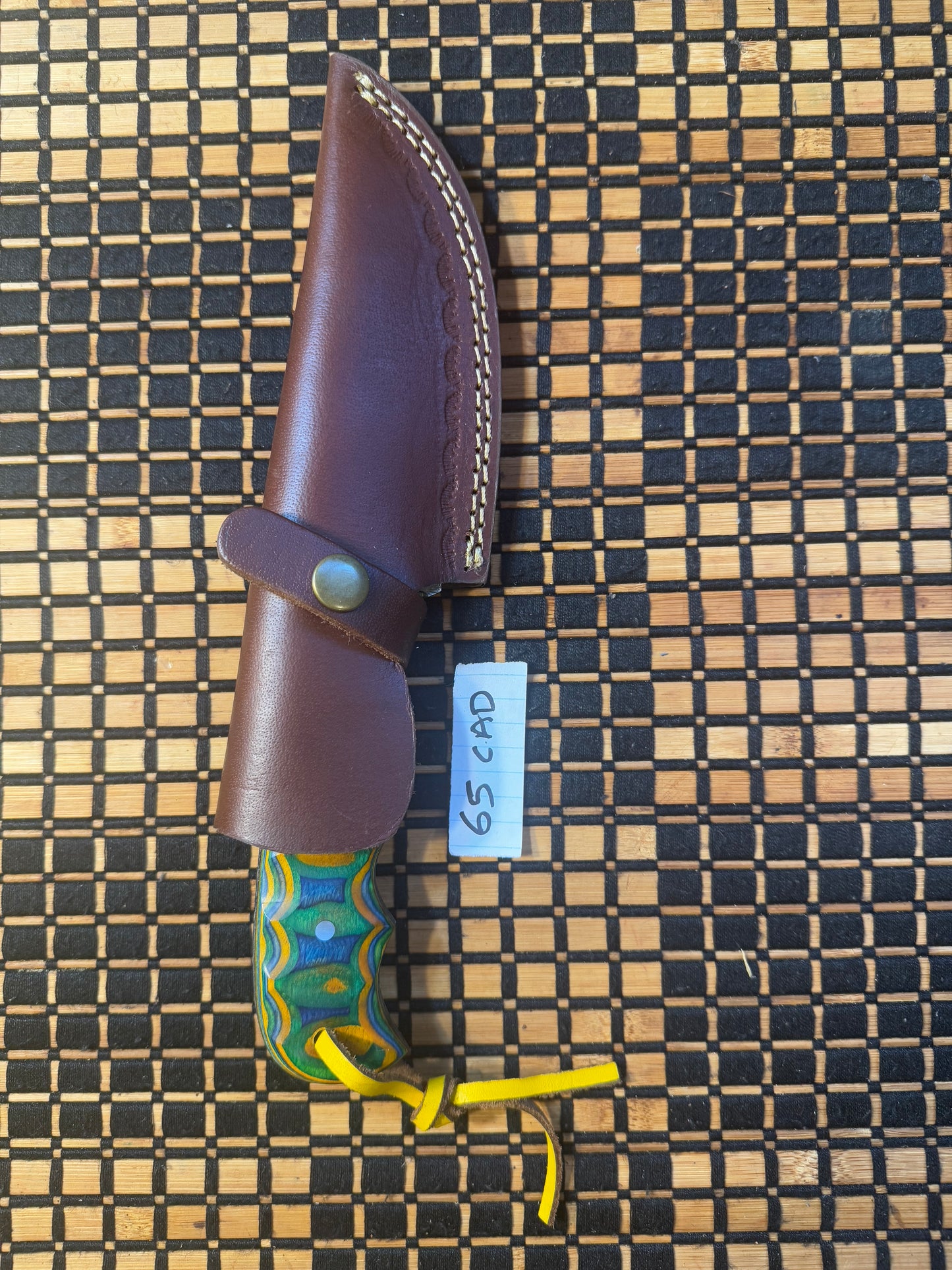 Damascus knife with leather sheath