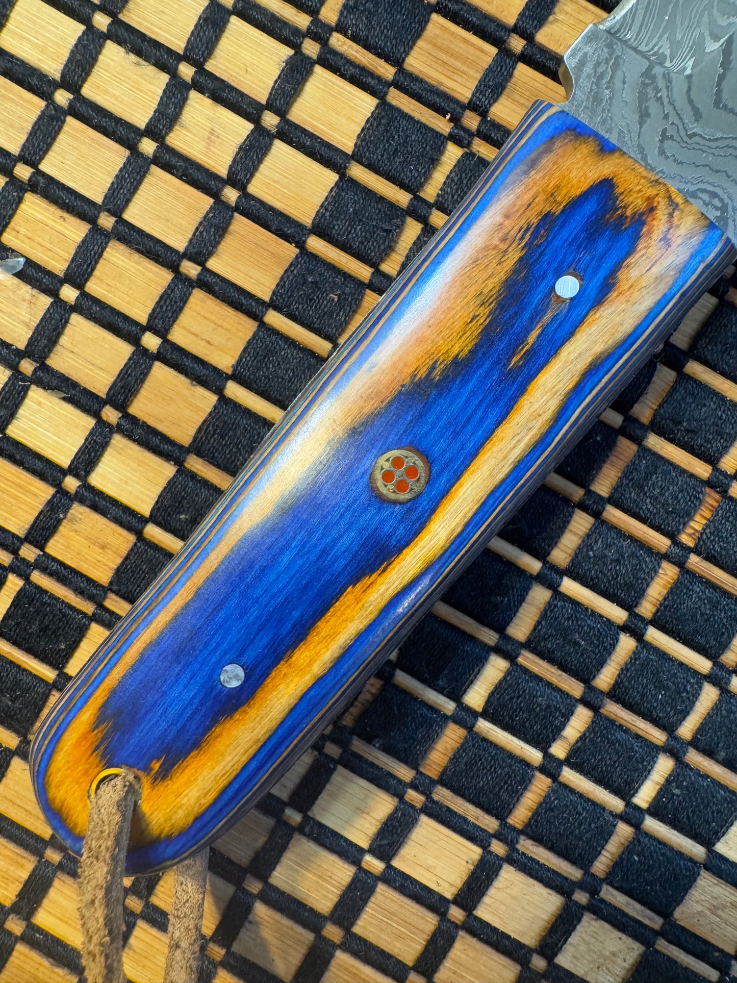 Damascus blade , Pakka handle