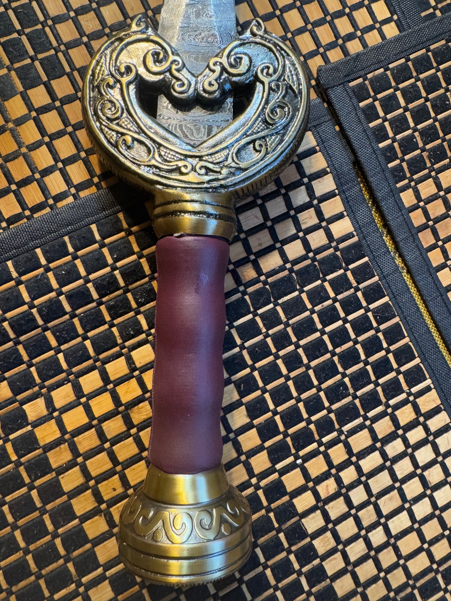 Damascus sword