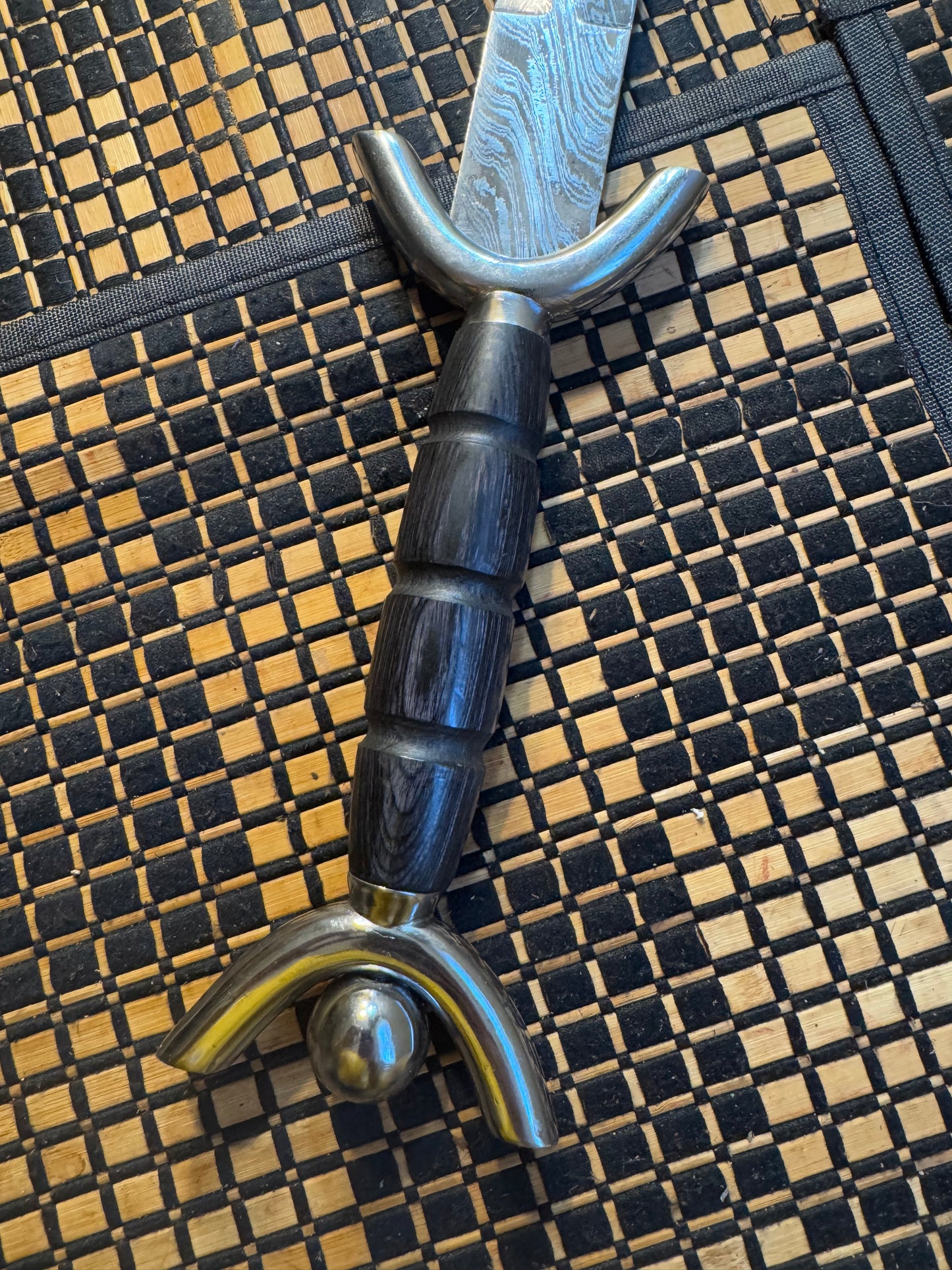Damascus sword