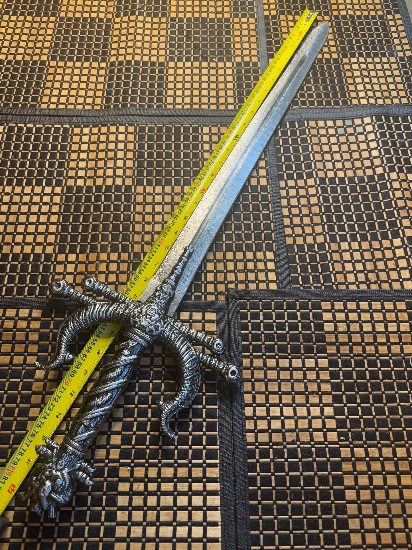 Damascus sword