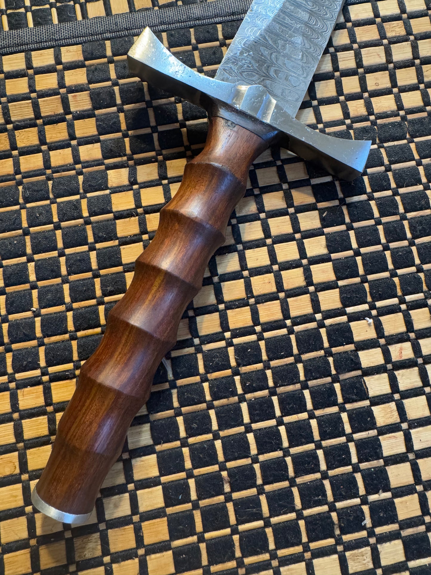 Damascus sword